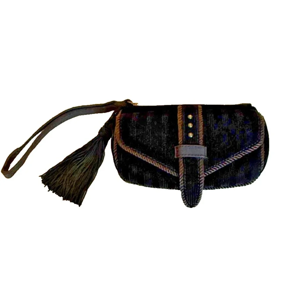 SR Squared by Sandra Roberts Women's Velvet Wristlet/Mini Purse; Tassel; Black‎